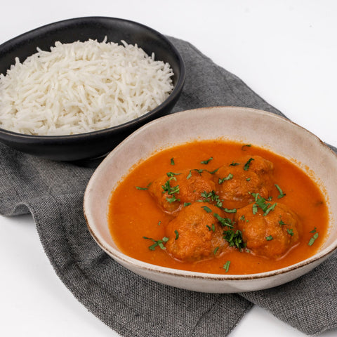 Albóndigas de res en caldillo con arroz basmati